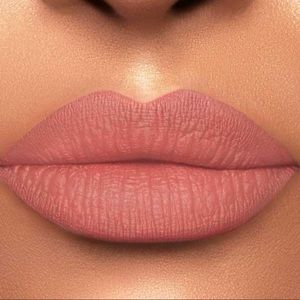 Doce liquid matte lipstick.